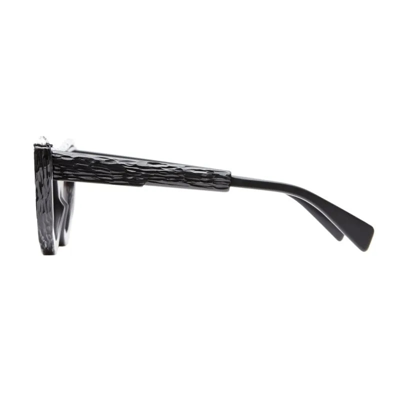 Kuboraum Y3 Crossover Color Black Matte Handcraft Finishing
